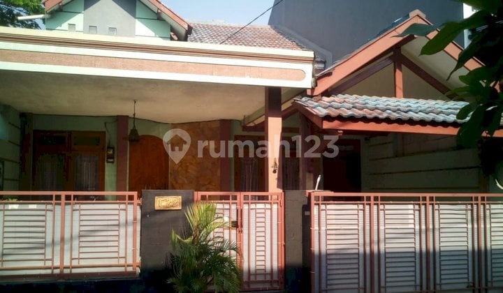 Rumah Terawat Komplek Griya Timur Indah Mustikajaya Bekasi Timur