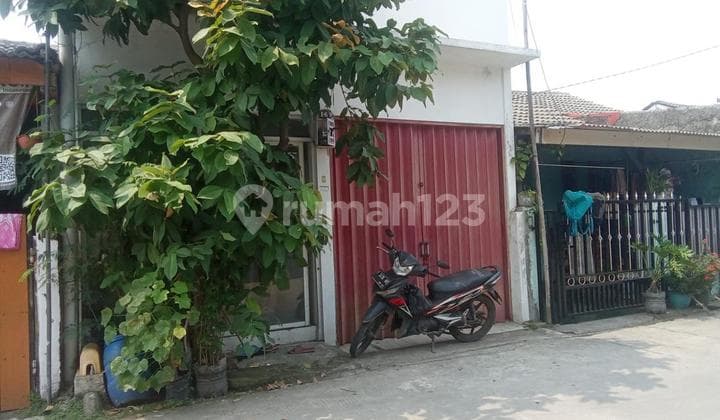 Rumah Terawat bisa Dipakai Usaha Perumahan Gading Elok Karawang