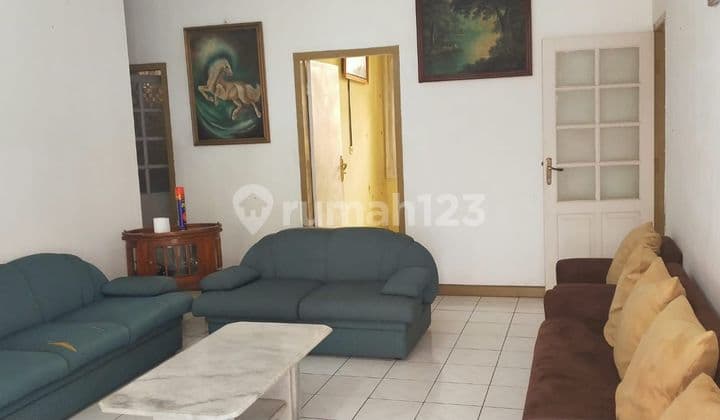 Rumah Dekat Dago Golf Lingkungan Nyaman - Akses Dekat ke Pusat Kota Bandung