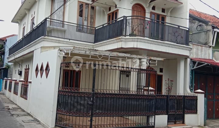 Rumah Antapani Kidul Akses Dekat Stasiun Kiaracondong Kota Bandung