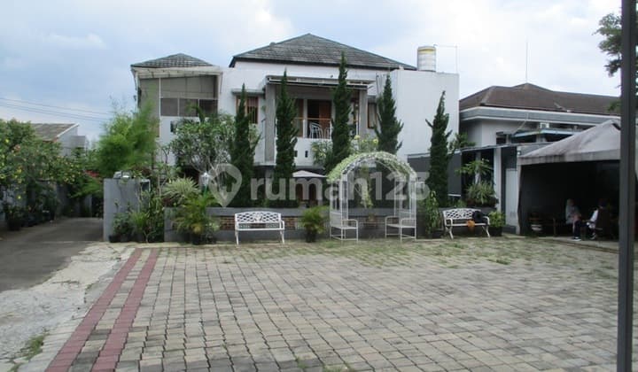 Best Location! Rumah Cigadung Kota Bandung - Extra Kolam Renang