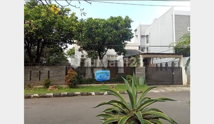 Menarik Rumah Luas Strategis Buah Batu Bandung