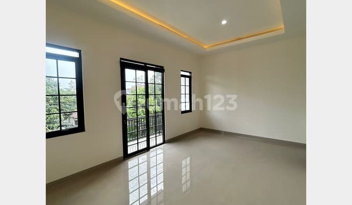 Dijual Rumah Buah Batu Bandung - Lingkungan Nyaman dan 5 Menit ke Pusat Kota