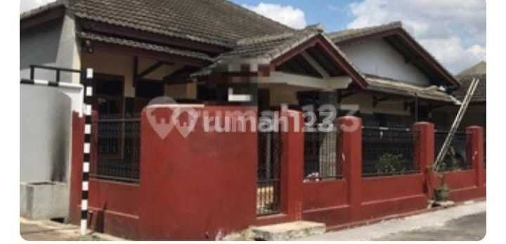 Rumah Riung Bandung Strategis Jalan Utama Soekarno Hatta Bandung