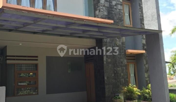 Rumah Komplek Cigadung Terawat Strategis 5 Menit ke Area Dago Kota Bandung