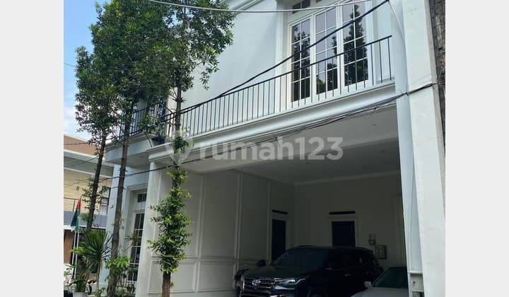 Rumah Modern Arcamanik Siap Huni - Semi Furnish, Lingkungan Nyaman dan Strategis Pusat Kota Bandung