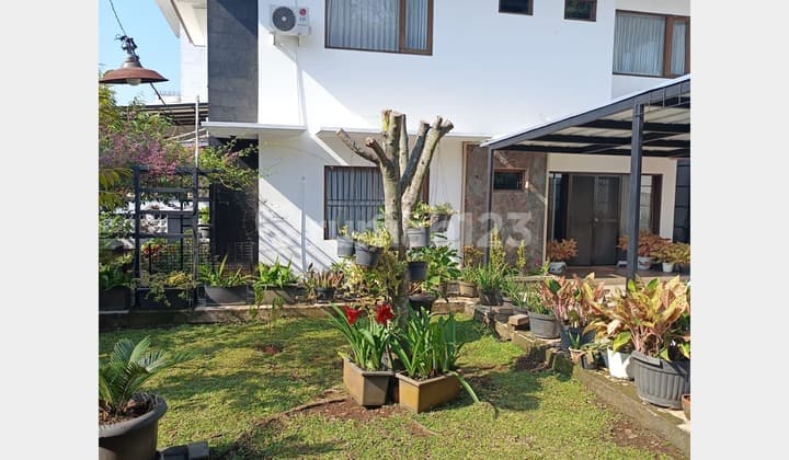 Menarik!!! Rumah Lux Furnish Cikutra Bojong Koneng - Akses Mudah ke Kampus & Pusat Belanja