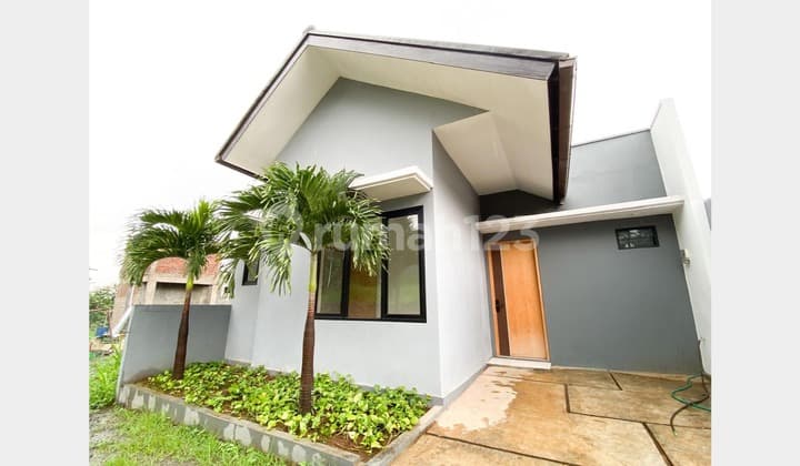 Rumah Bagus Dalam Komplek Strategis 5 menit ke Pusat Kota Bandung