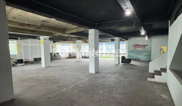 For Rent 5-Storey Building in Thamrin Prime Location Commercial Zone