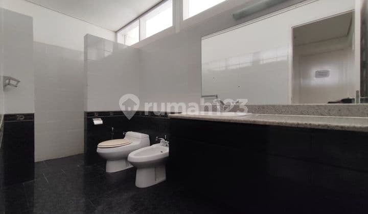 Disewakan Rumah Area Kemang Timur