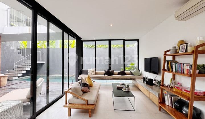 Dijual Villa Mewah 2 Lantai Siap Huni di Canggu Bali