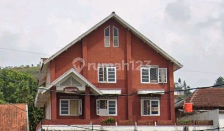 Villa Sejuk Asri Dikawasan Premium Lembang Bandung Barat