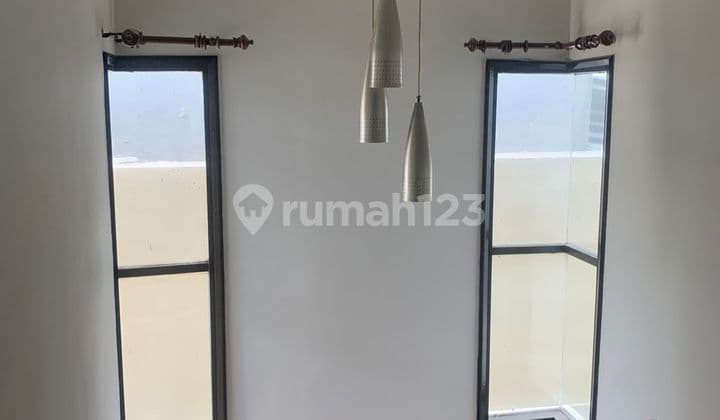 Rumah Dijual di Kota Baru Parahyangan Semi Furnished