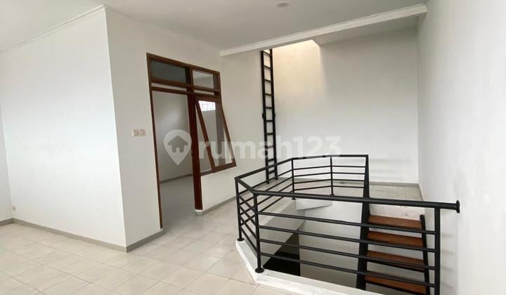 Rumah Dijual Siap Huni di Taman Holis Indah Bandung