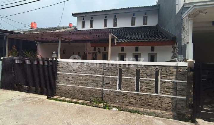 House for Sale in Taman Cibaduyut Indah, Bandung