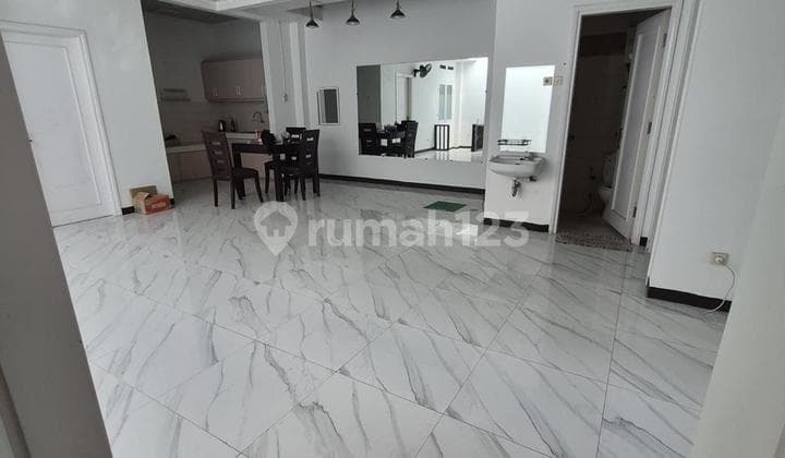 Disewakan Rumah Baru Renov di Kota Baru Parahyangan