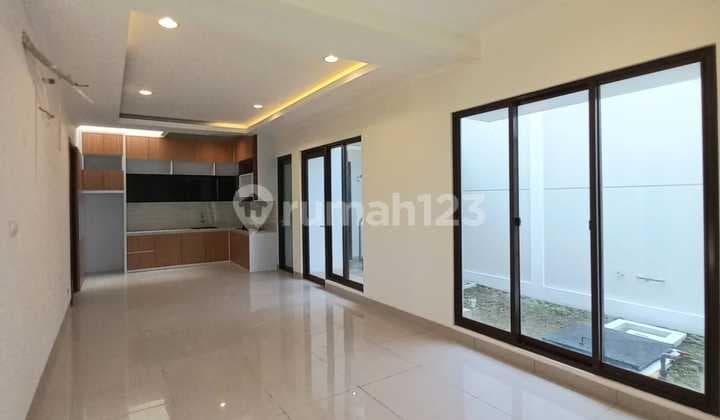 Rumah Dijual 2 Lantai di Summarecon Bandung