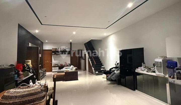 Rumah Dijual di Setraduta Cemara Bandung Siap Huni