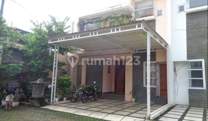 Dijual Rumah Hook 2 Lantai Deket Tol Jatiwarna