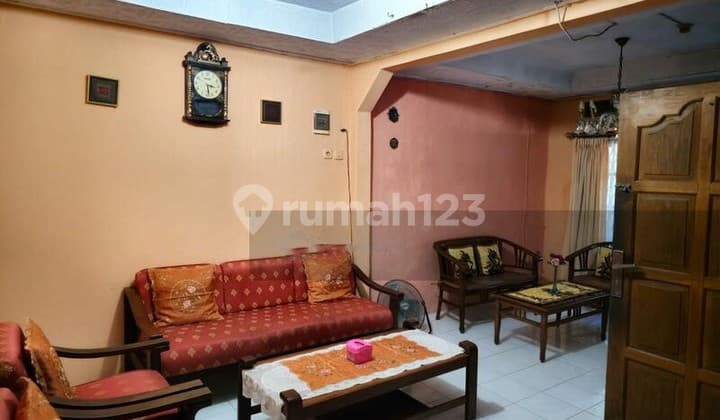 Dijual Rumah siap huni cocok untuk usaha Dekat Pasar Jaya Depok