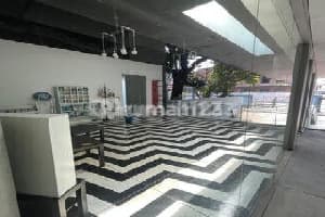 Dijual Rumah ,Kantor Harga Dibawah NJOP di Kemang Jakarta Selatan