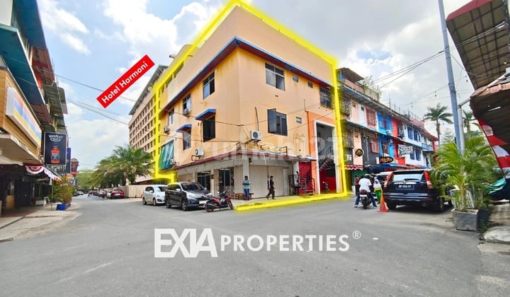 2 Unit Shop House 3.5 Floors 3-Sided Door Next to Harmoni Hotel