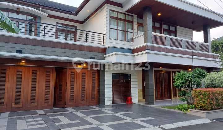 Rumah Mewah di Kemang Jakarta Selatan Siap Huni
