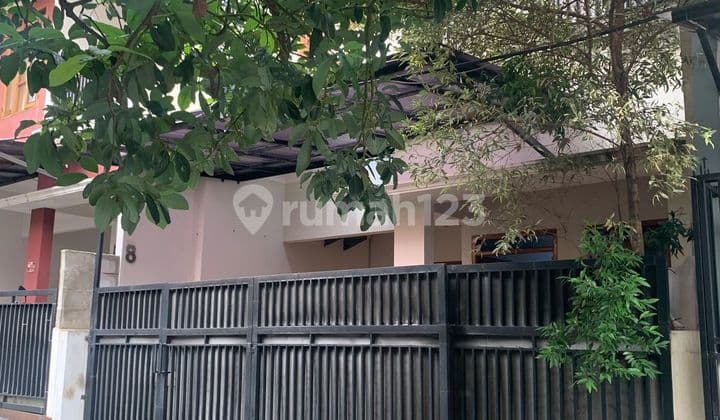 rumah 2lantai lokasi strategis bebas banjir jagakarsa