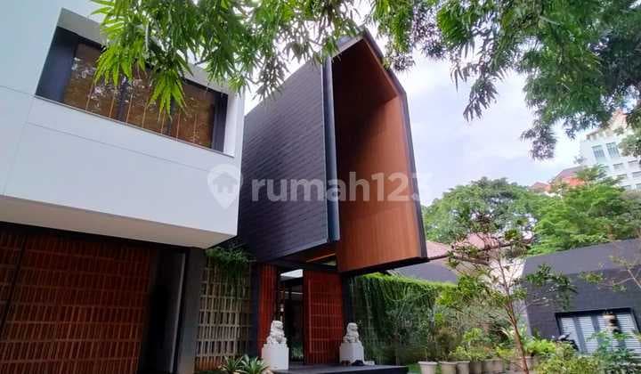 Rumah Baru 2lantai Modern Tropical di Area Premium Brawijaya