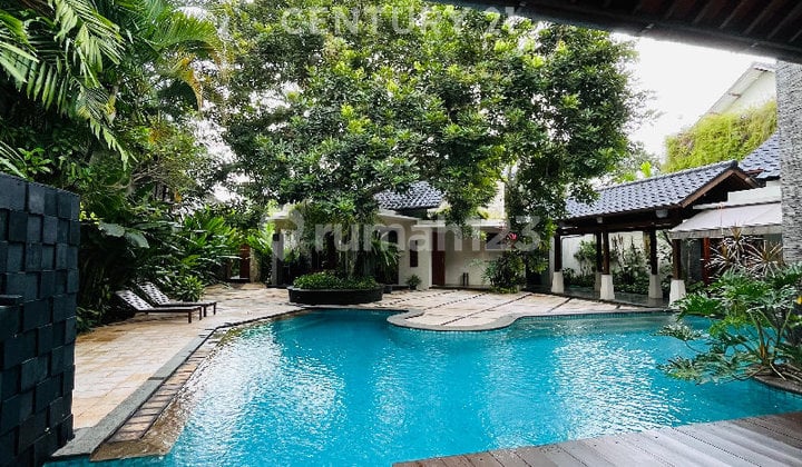 Rumah Mewah 2000 Meter di Cilandak Siap Huni