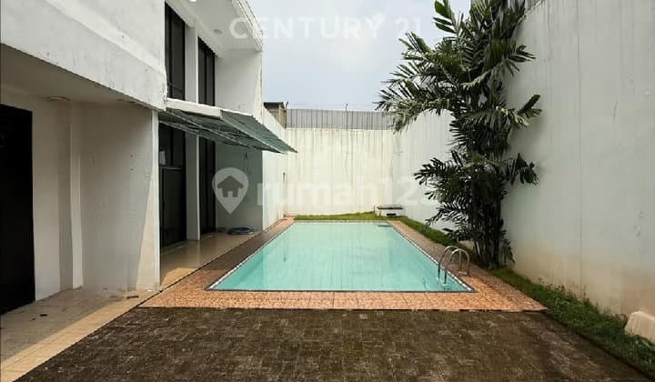 Rumah Jalan Bangka Siap Huni Ada Swimmingpool