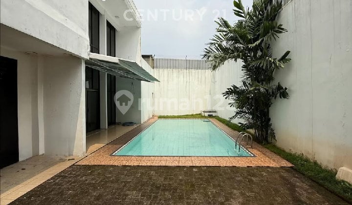 Rumah Jalan Bangka Siap Huni Ada Swimmingpool