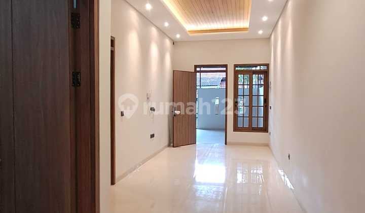 Rumah Taman Holis 1 Baru Renovasi Siap Huni