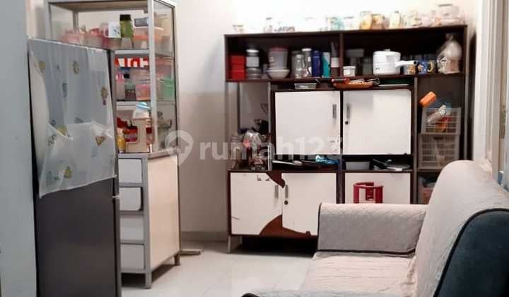Comfortable Minimalist House in Taman Kopo Indah 3