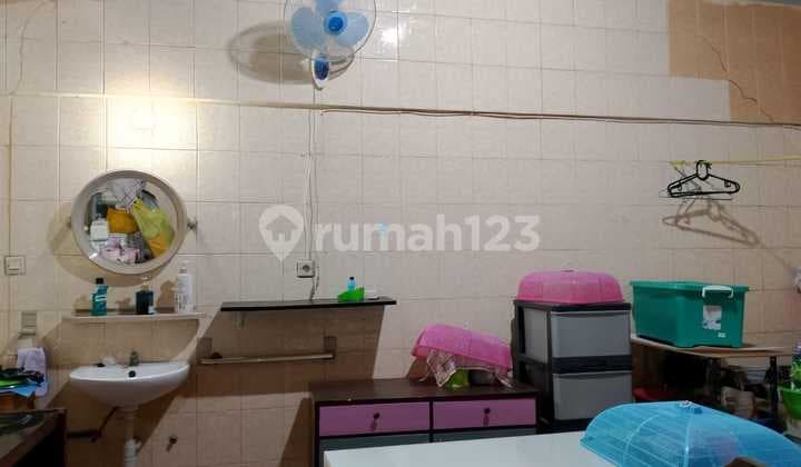 rumah nyaman minimalis di daerah sumber sari