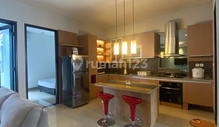 Disewakan Rumah Setraduta 3 Lantai Modern Minimalis Siap Huni