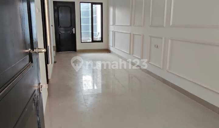 rumah minimalis 2 lantai di daerah turangga