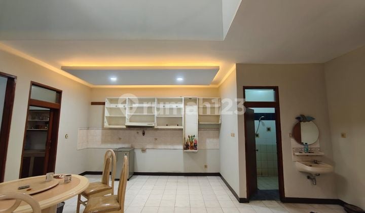 comfortable modern house located in muara sari