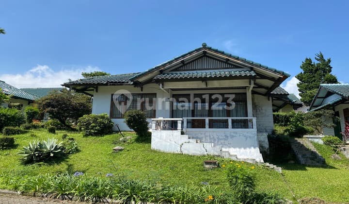 Comfortable Villa in Lotus Complex, Frontmost Position on the Main Road