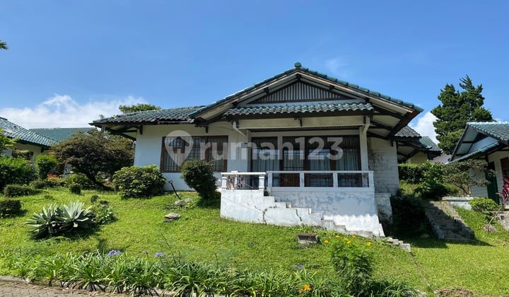 Villa Nyaman Di Komplek Lotus Posisi Paling Depan Di Main Road