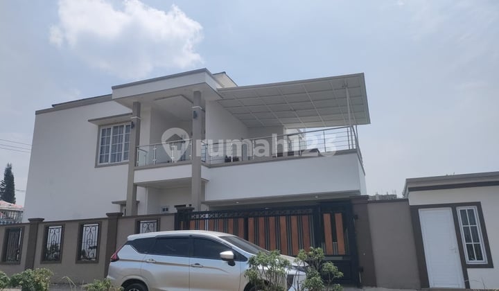 Rumah Baru Siap Huni Kolam Renang Furnished Strategis Di Puncak