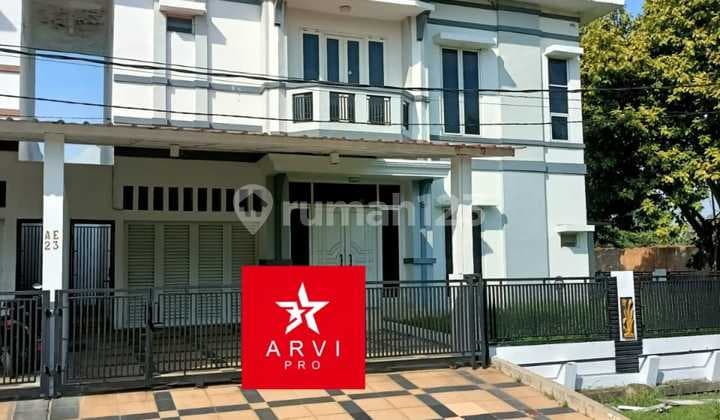 Disewakan Rumah Luas di Kemang Pratama Bekasi
