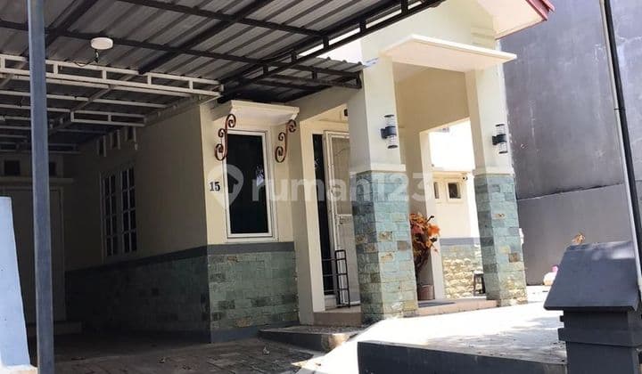 Rumah Di Graha Taman Bunga Bsb City