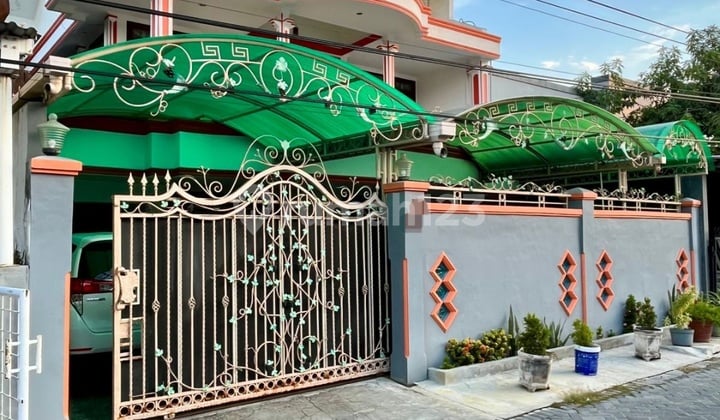 ( Tengah Kota ) Rumah Besar di Tanah Mas Panggung Lor Semarang Utara