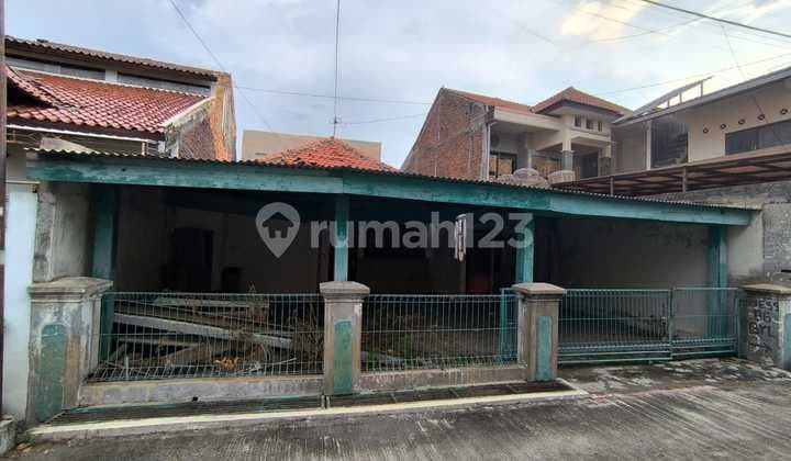 Rumah Lama di Jl Panda Utara Palebon Pedurungan Semarang