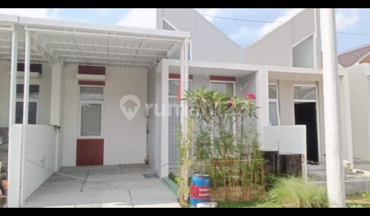 Beautiful House at Perum Mutiara Arteri Regency, Jl Gajah Raya Semarang