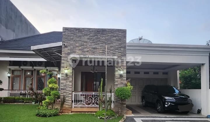 ( Dekat Undip ) Rumah Mewah di Graha Estetika Banyumanik Semarang