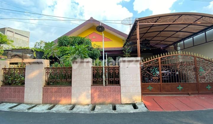 ( Dekat Udinus ) Rumah di Jl Sadewa Pendrikan Kidul Semarang Tengah