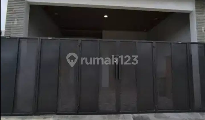 Rumah Cantik di Plamongan Indah Plamongansari Pedurungan Semarang