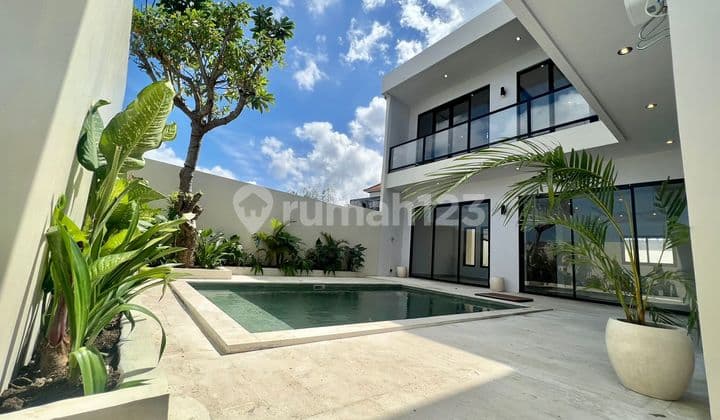 Villa Modern Di Pererenan Canggu Dengan Pemandangan Sawah
